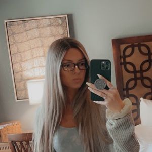 Meet your Posher, Alyssa